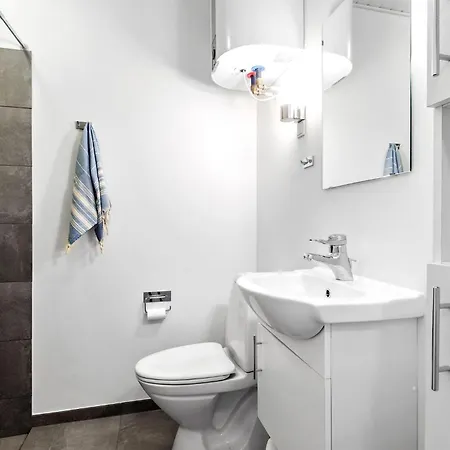 Stunning In With Kitchen * Blavand